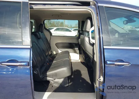 2017 Chrysler Pacifica Touring-L z USA, uszkodzony, nr VIN 2C4RC1BG0HR588093